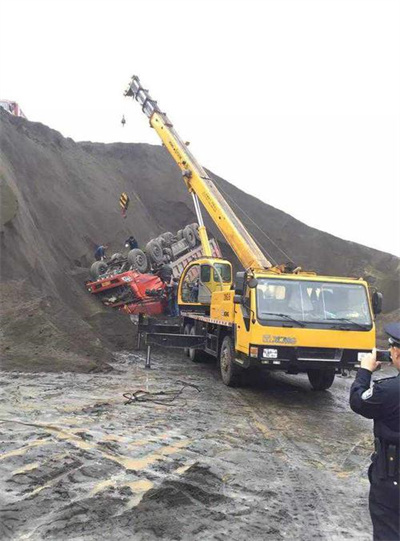 荥阳上犹道路救援